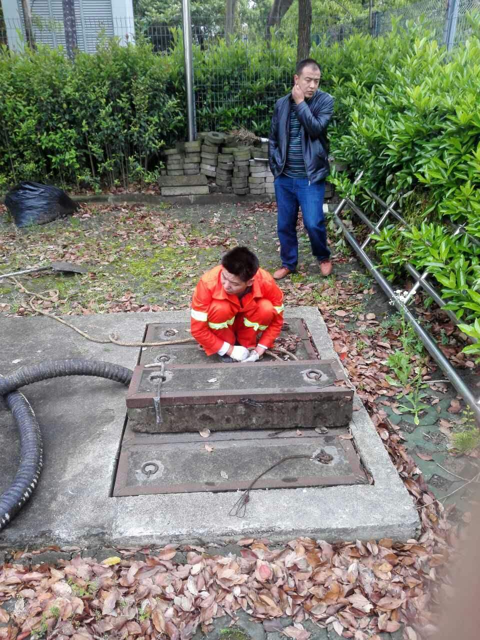 巴林左吸污抽粪